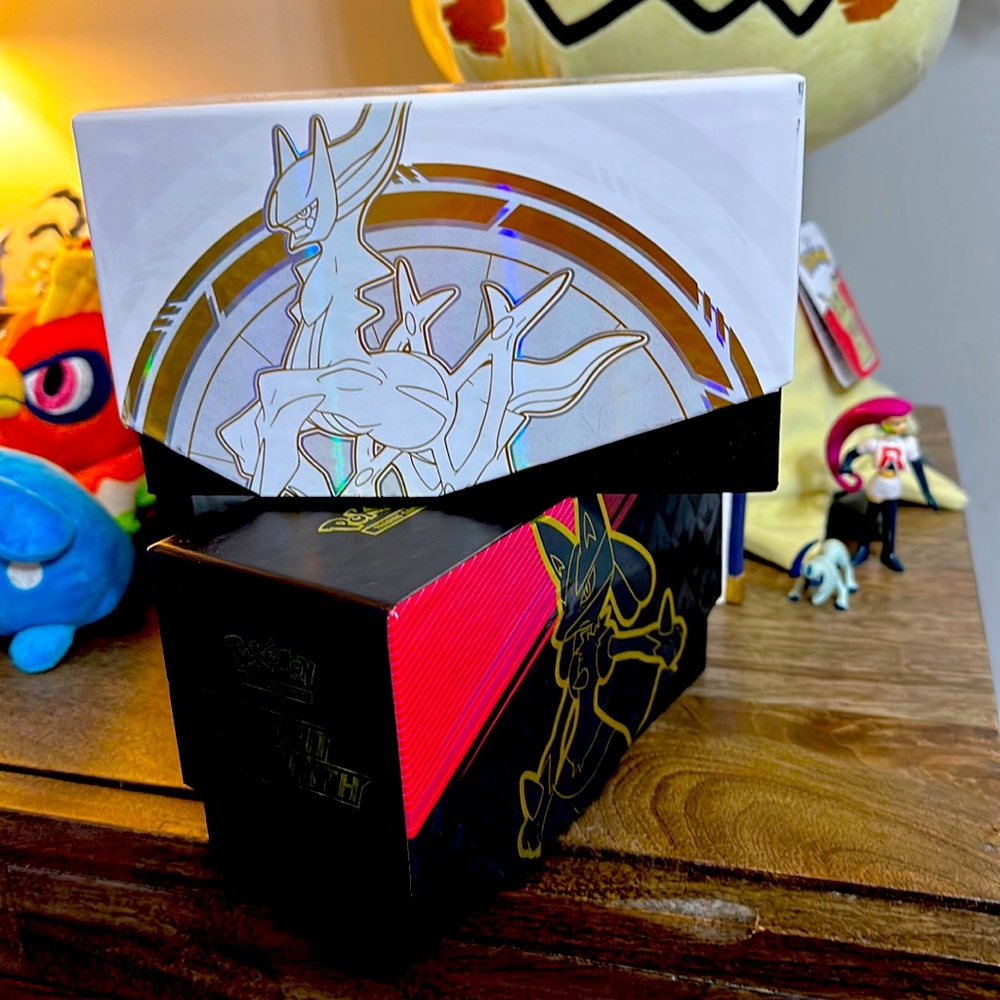 Pokémon cards ETB mystery box
